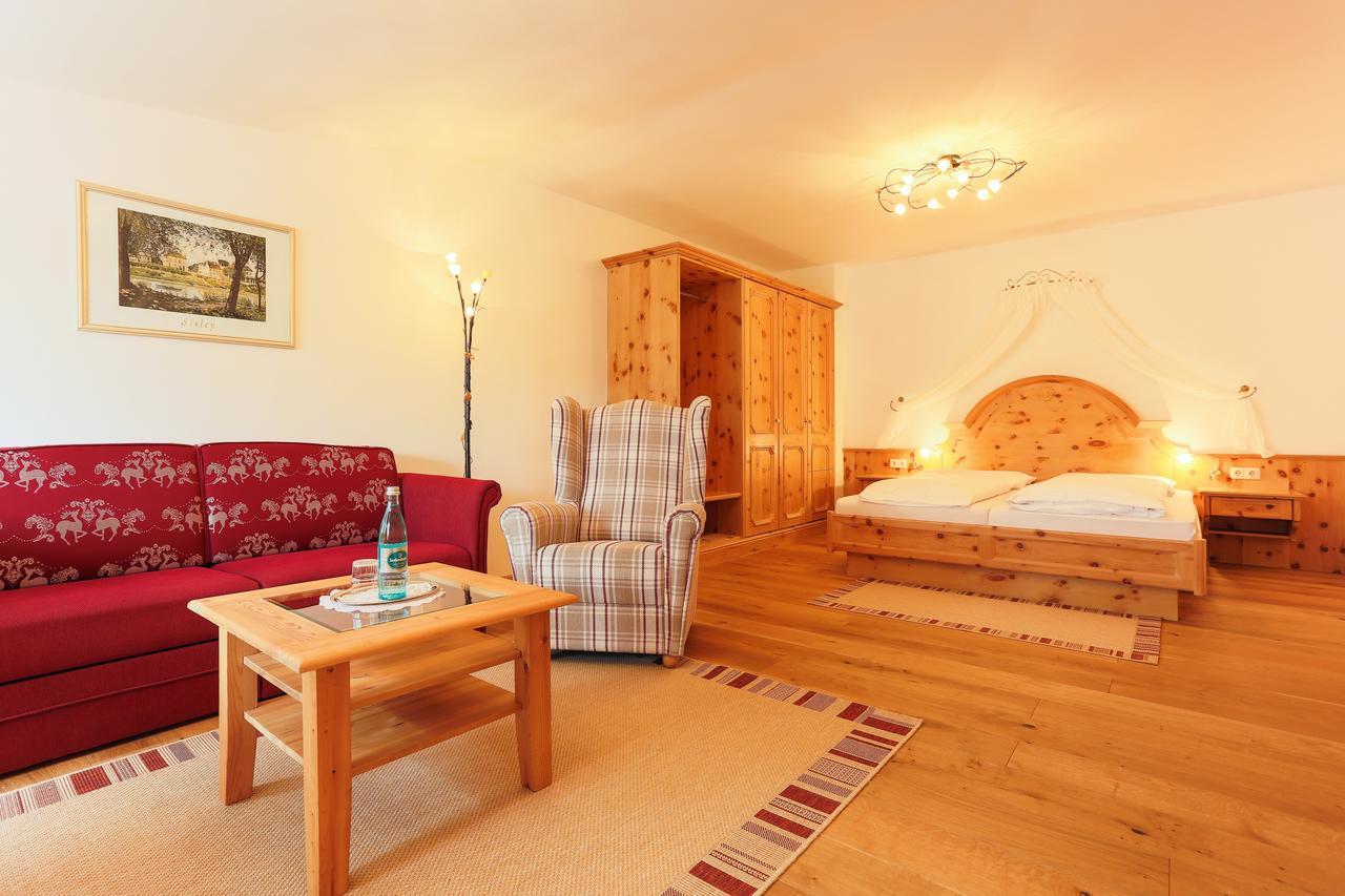 Sattelbogener Hof Hotel 3*