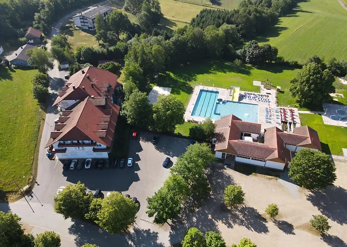 Sattelbogener Hof