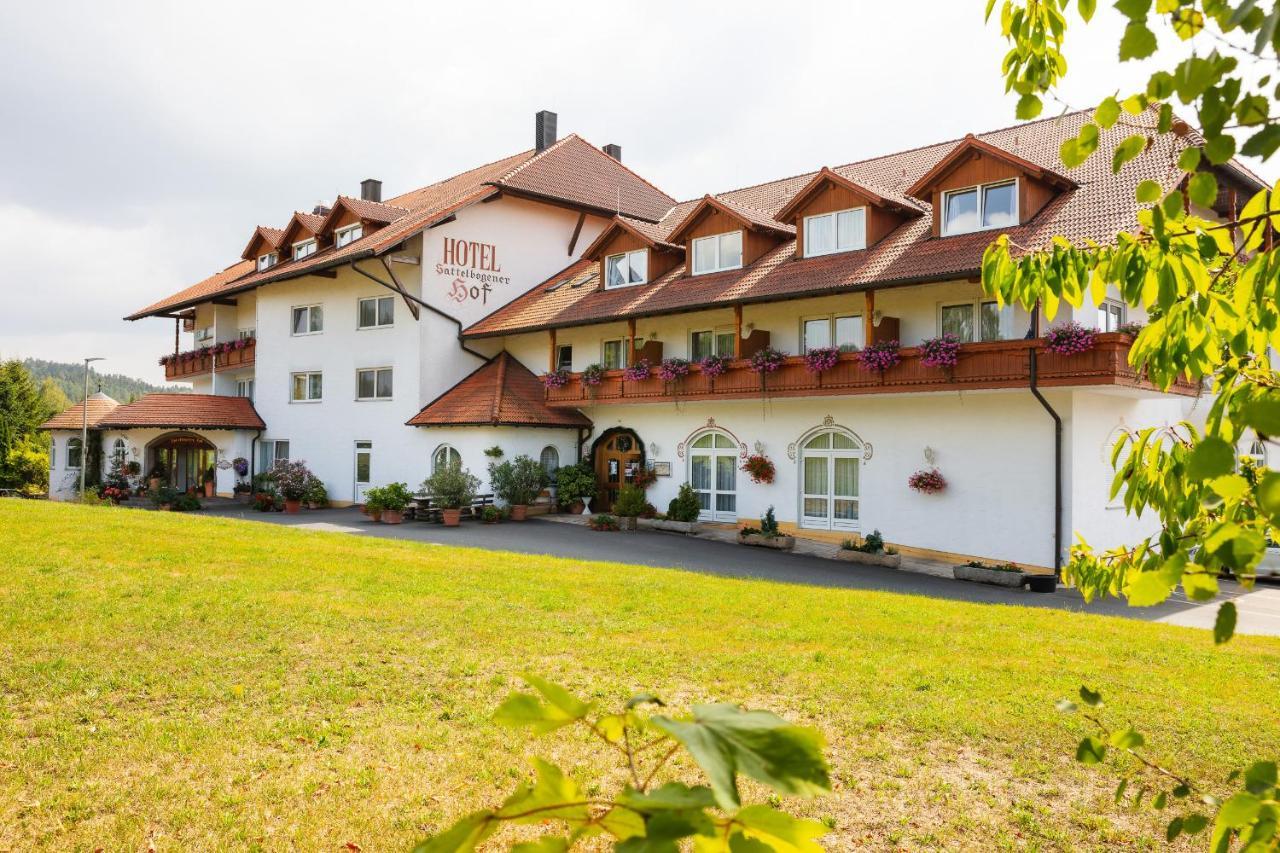 Sattelbogener Hof Hotel 3*