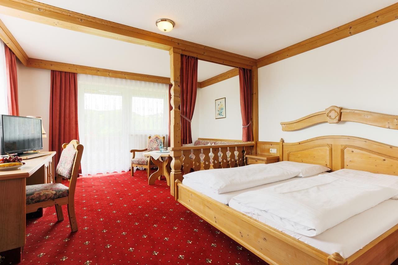 Sattelbogener Hof 3*