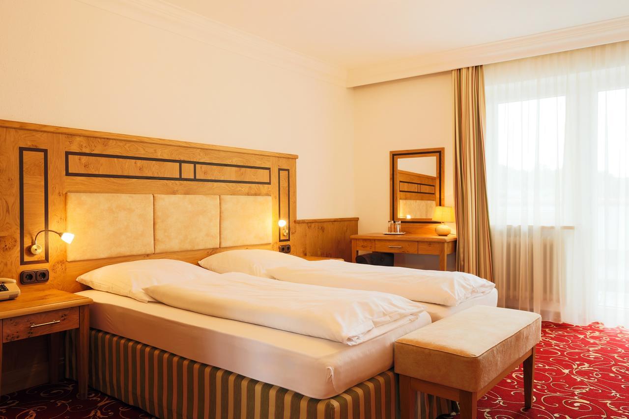 Sattelbogener Hof Hotel 3*